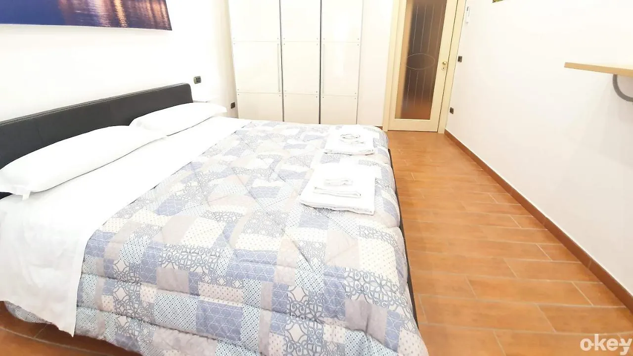 Dimora Donna Vittoria - Bari Vecchia Apartment 0*,  Italy